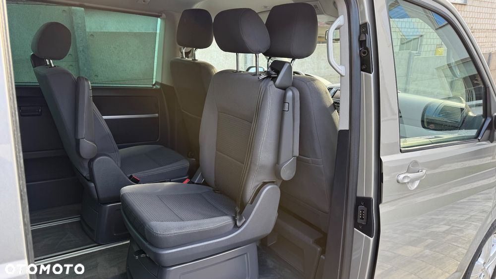 Volkswagen Multivan - 15