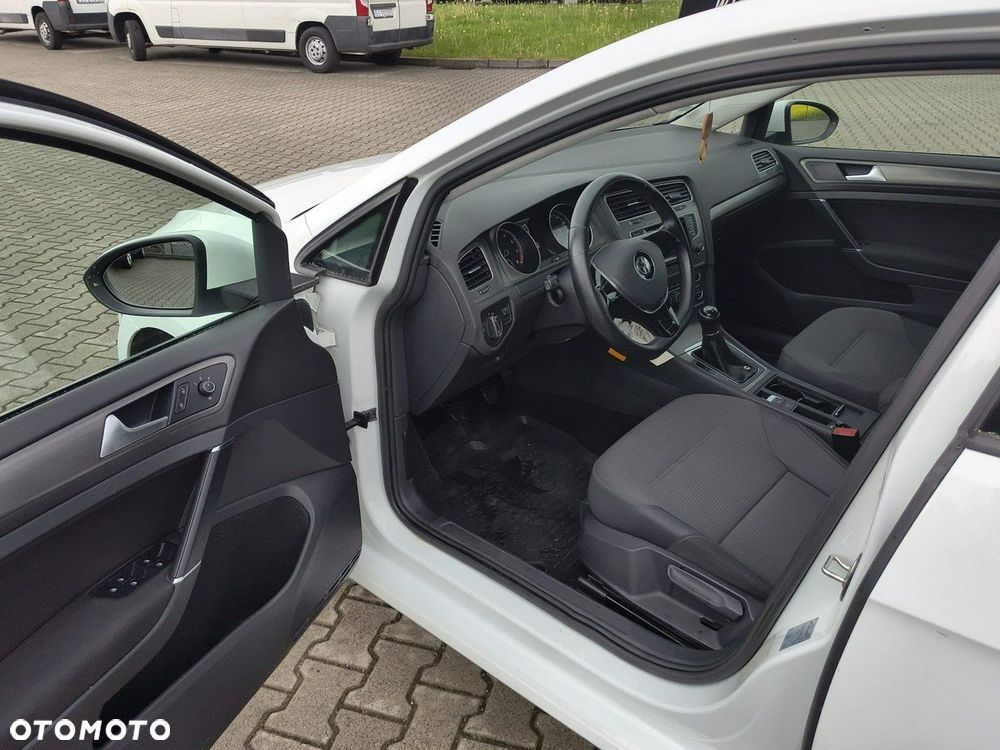 Volkswagen Golf - 16