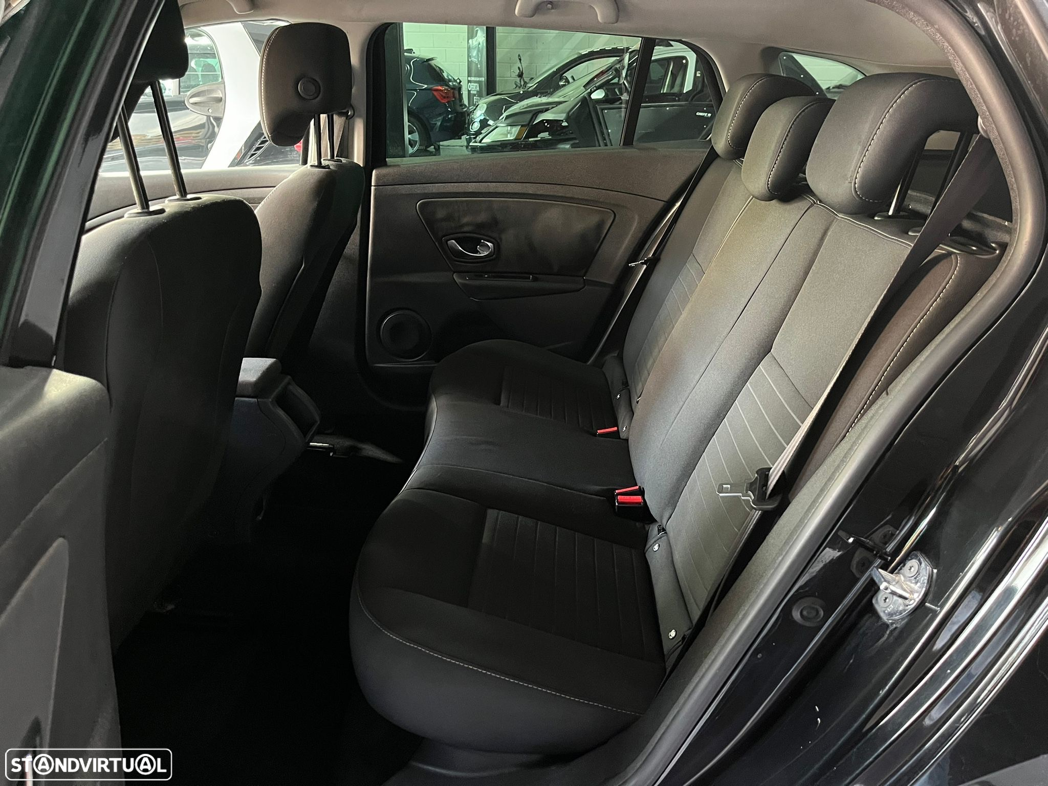 Renault Mégane Sport Tourer 1.5 dCi Limited SS - 13
