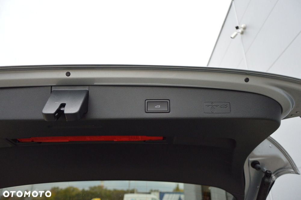 Volkswagen Golf Variant 1.5 eTSI mHEV Life Plus DSG - 23