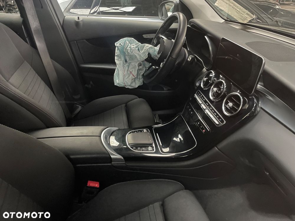 Mercedes-Benz GLC 200 d 4-Matic Business Edition - 3