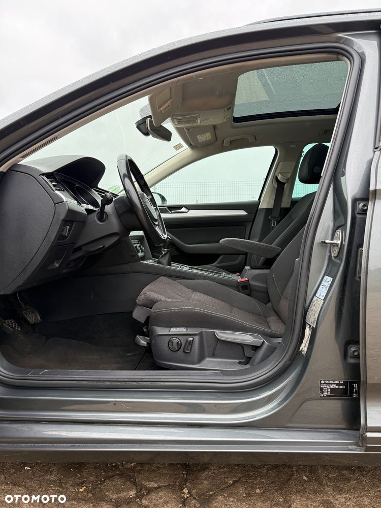 Volkswagen Passat Variant 2.0 TDI BMT Comfortline - 11