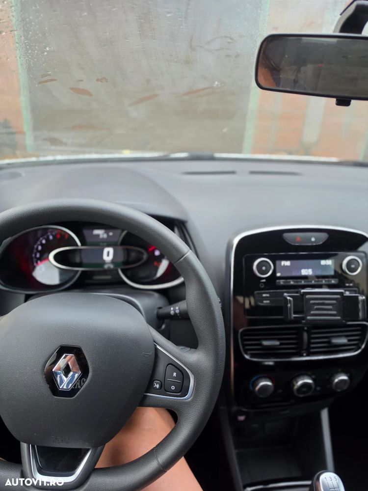 Renault Clio - 6