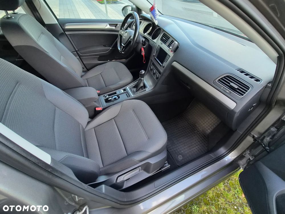 Volkswagen Golf - 12