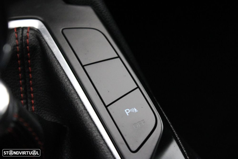 Ford Kuga 1.5 EcoBoost ST-Line - 26