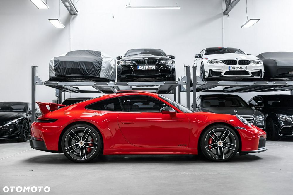 Porsche 911 Carrera 4 GTS PDK - 6
