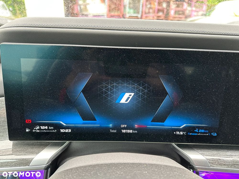 BMW Seria 7 M760e PHEV xDrive sport - 16