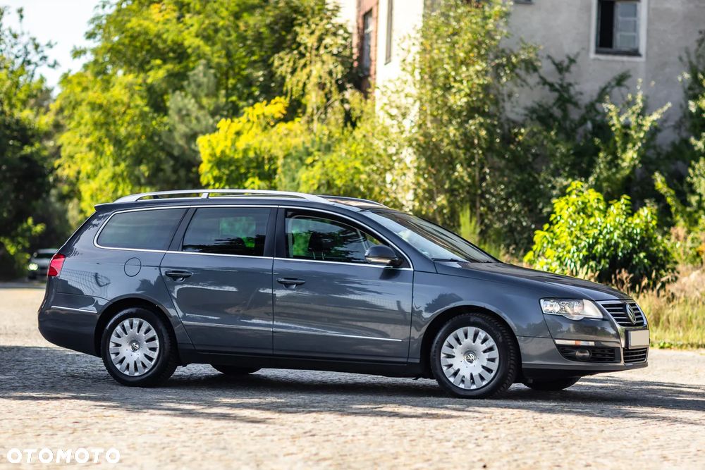 Volkswagen Passat 2.0 TDI Highline - 9