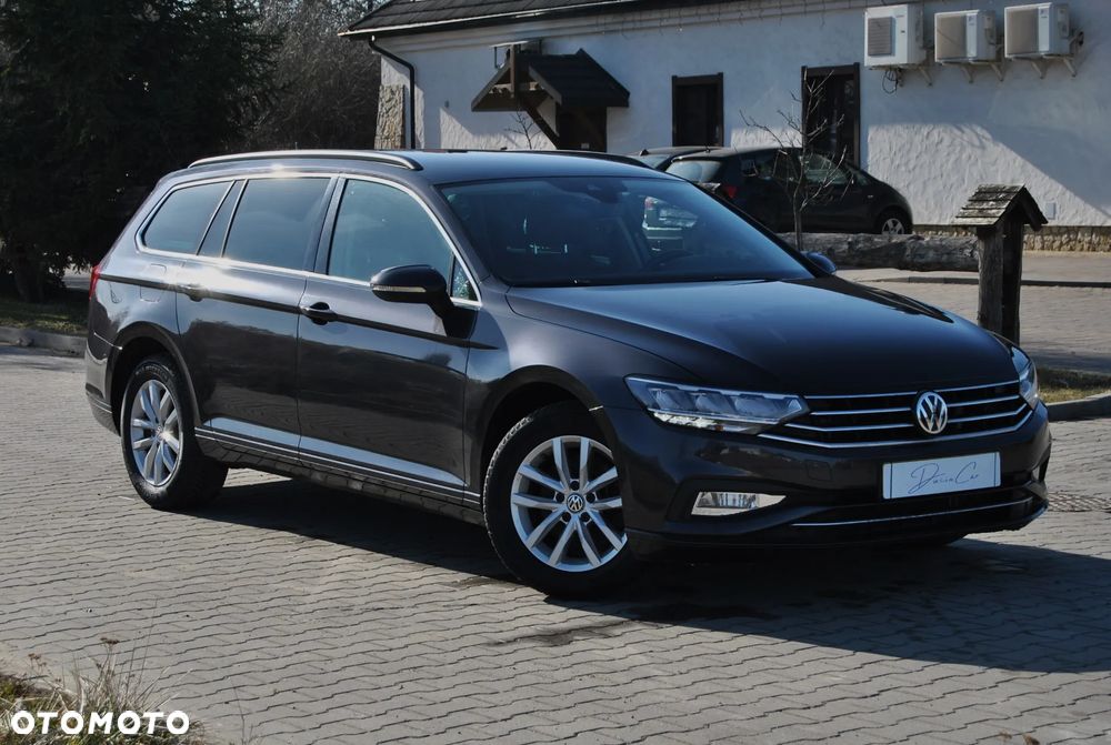 Volkswagen Passat Variant 1.5 TSI OPF DSG Comfortline - 2