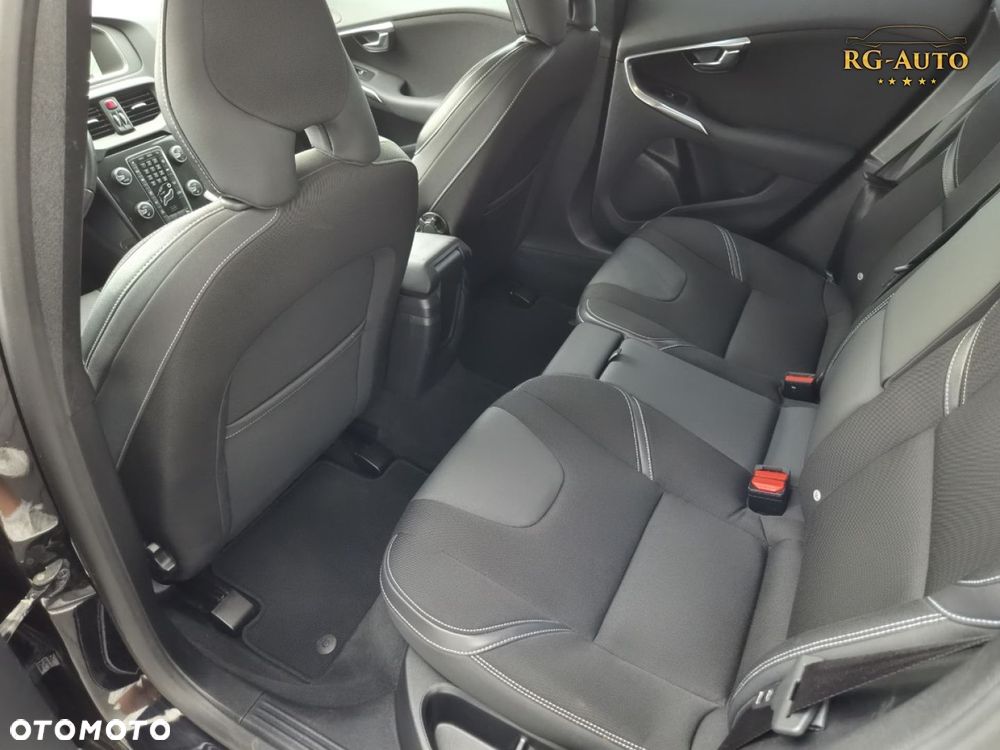 Volvo V40 - 27