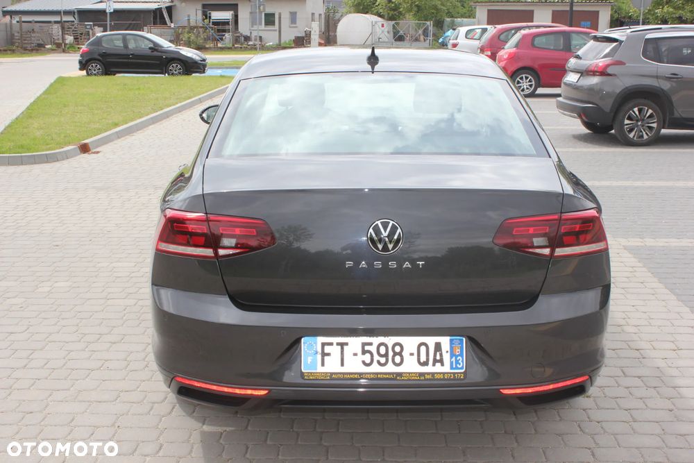 Volkswagen Passat 2.0 TDI SCR DSG Comfortline - 5