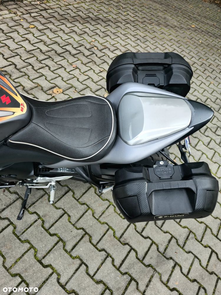 Suzuki GSX 1000 - 24