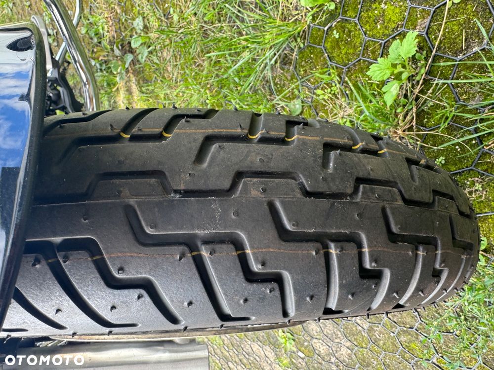 Suzuki VL 800 Volusia - Boulevard C50 - 12