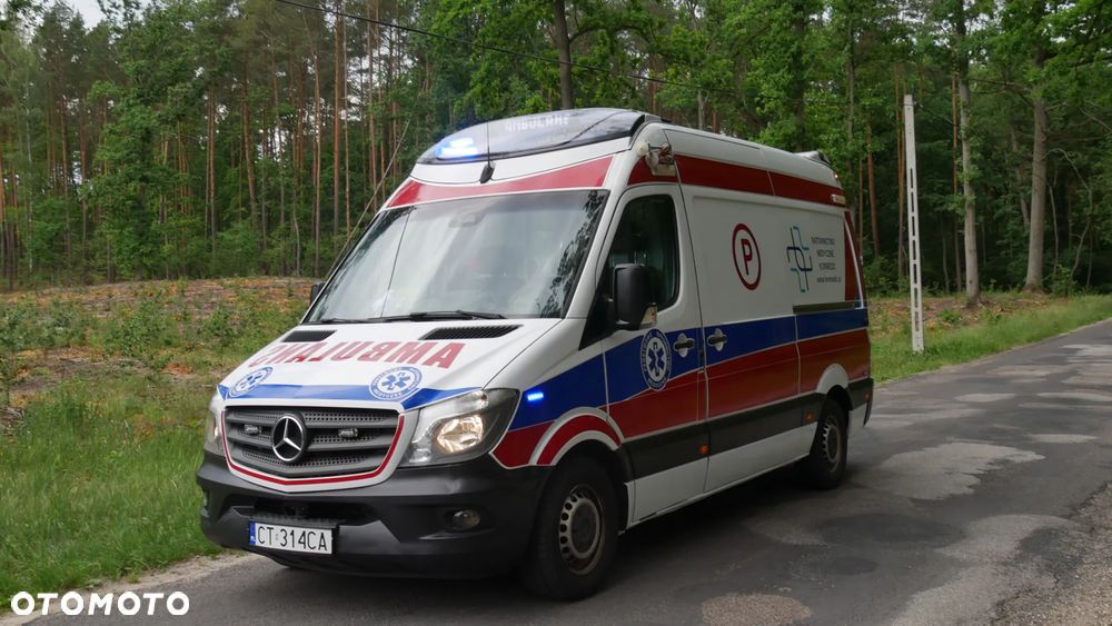 Mercedes-Benz Sprinter Ambulans - 4