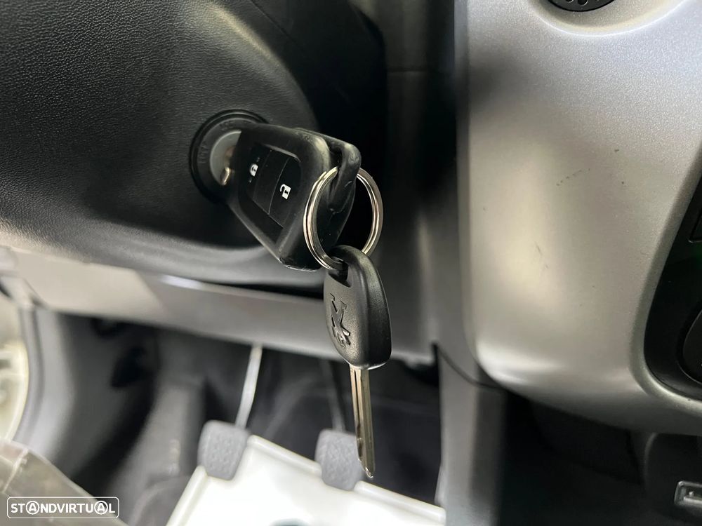 Peugeot 108 1.0 VTi Allure - 17