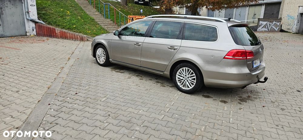 Volkswagen Passat 1.6 TDI Comfortline - 9