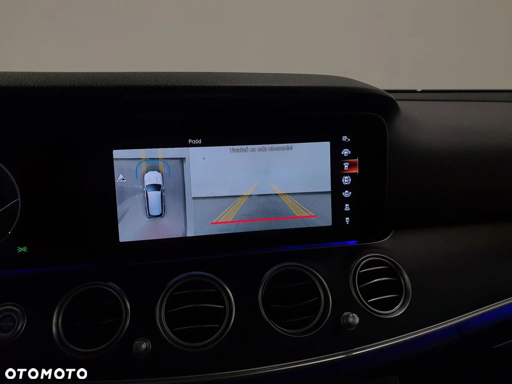 Mercedes-Benz Klasa E 300 de 4Matic 9G-TRONIC AMG Line - 25