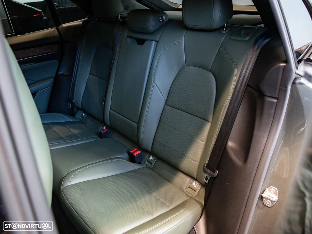 Porsche Macan Electric 4 - 33