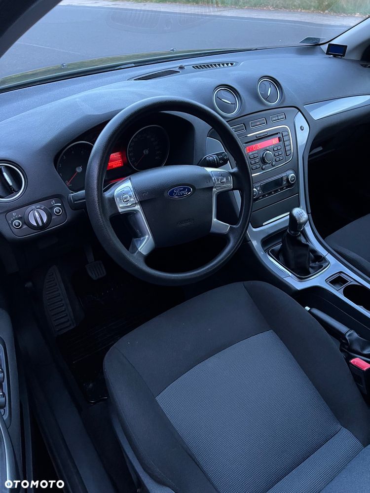 Ford Mondeo - 9