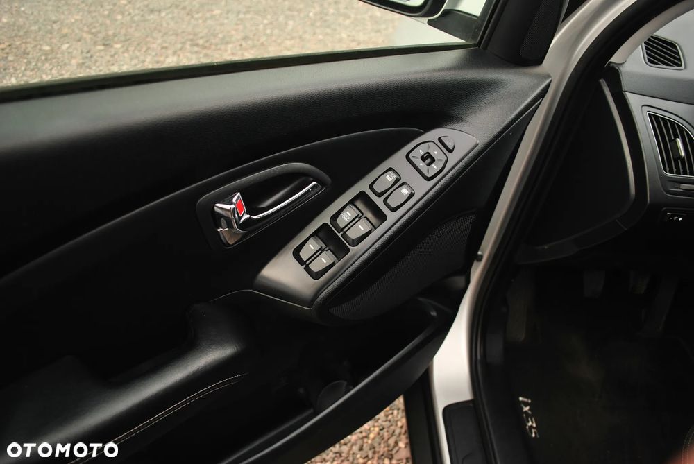 Hyundai ix35 - 11