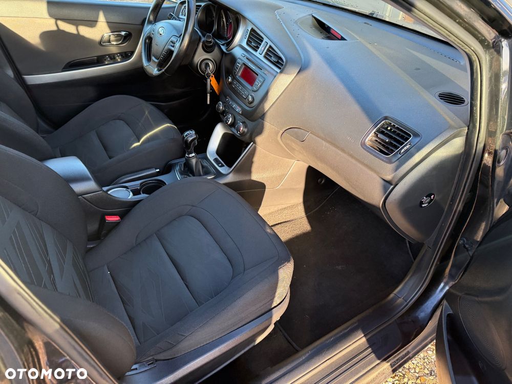 Kia Ceed 1.4 CVVT EX - 17