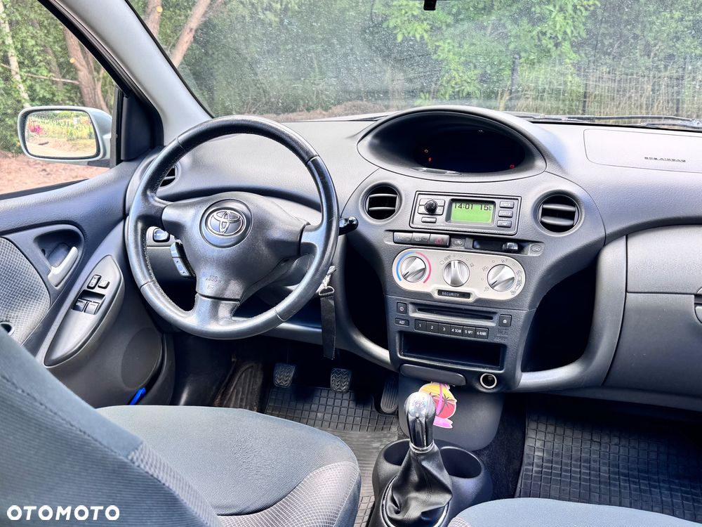 Toyota Yaris - 5