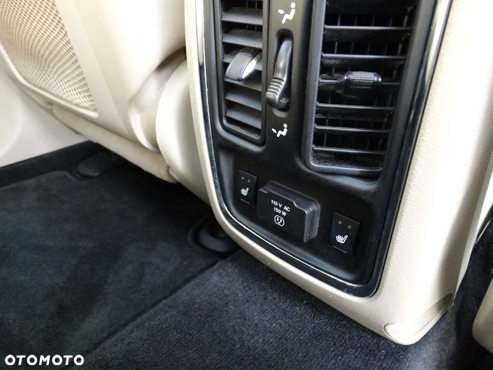 Jeep Grand Cherokee - 13
