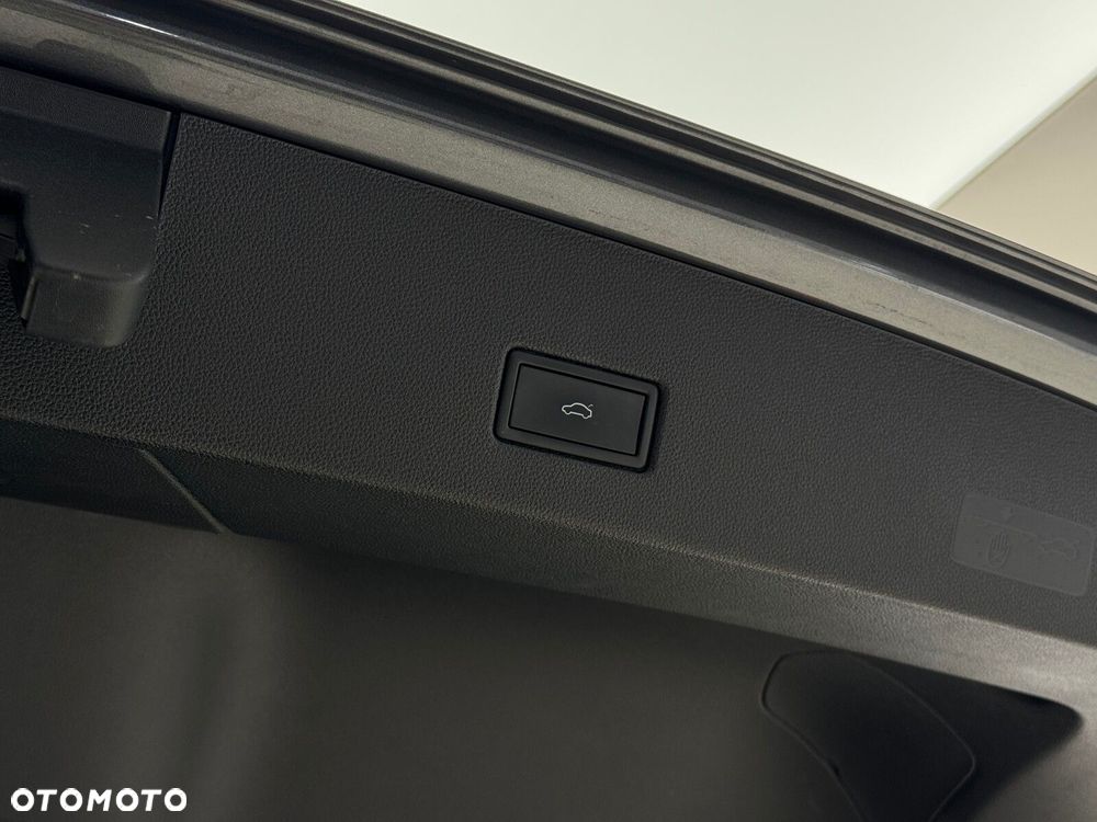 Volkswagen T-Roc 1.5 TSI Style DSG - 18