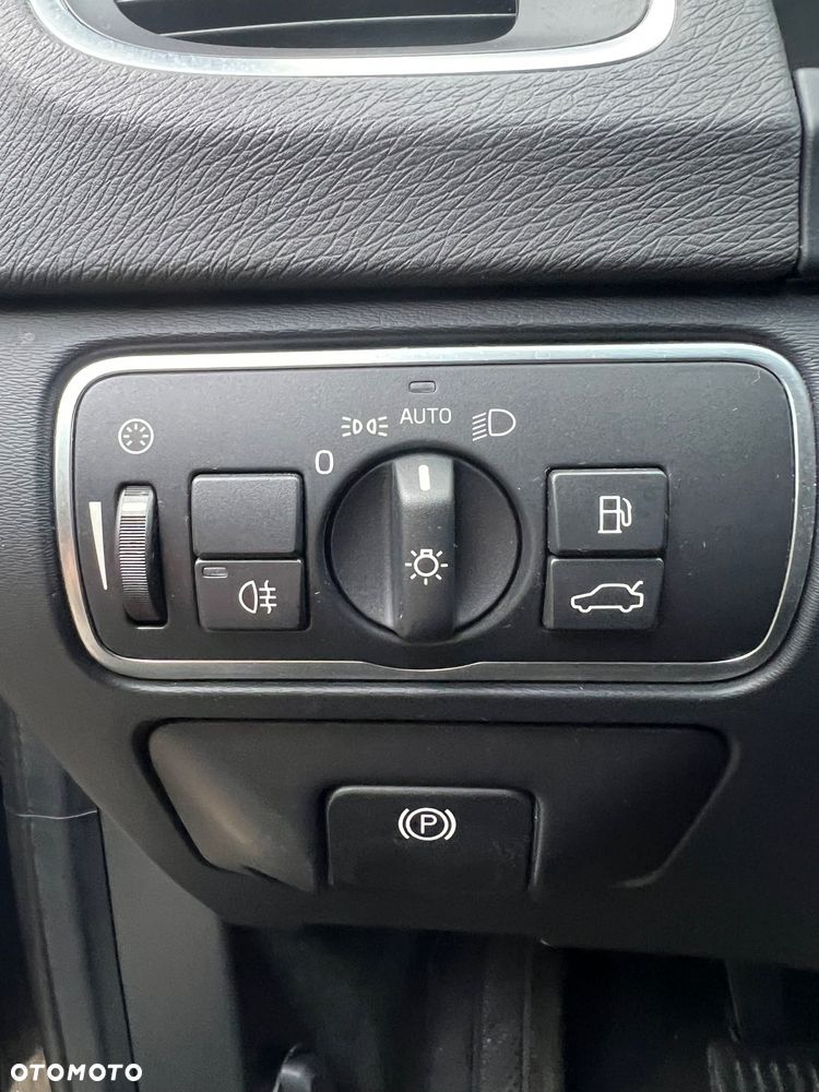 Volvo V60 D3 Momentum Core - 38