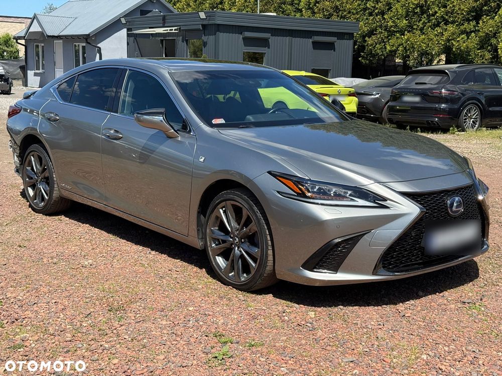 Lexus ES 300h F Sport - 2