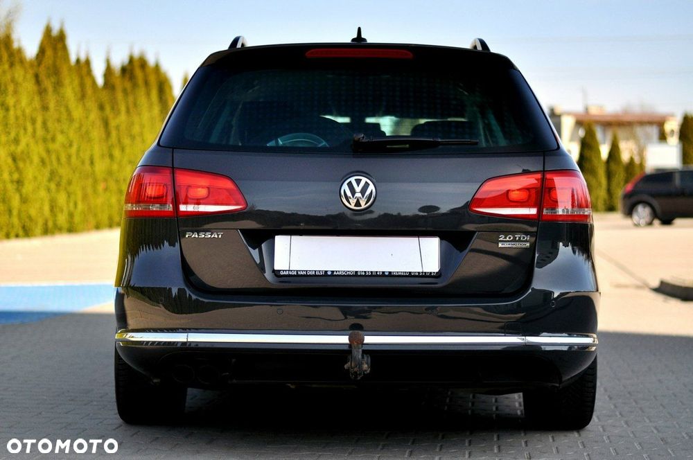 Volkswagen Passat - 30