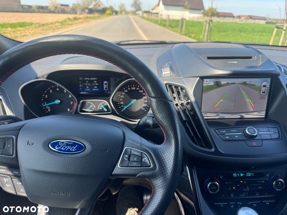 Ford Kuga 1.5 EcoBoost 2x4 ST-Line - 14