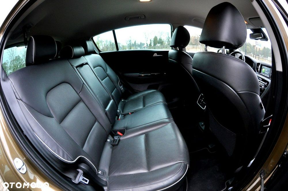 Kia Sportage 2.0 CRDI 4WD Automatik Dream-Team Edition - 9