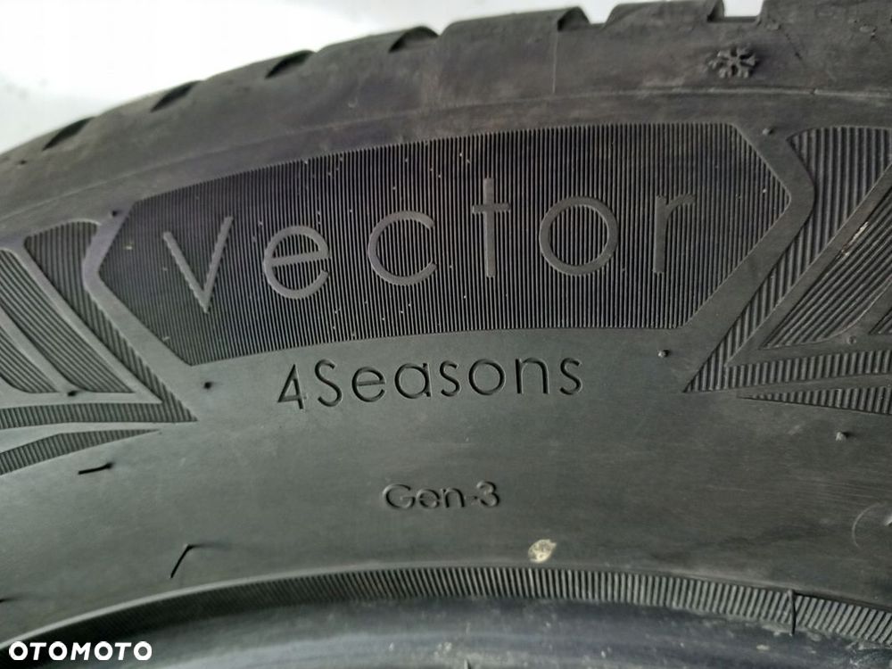 235/55R18 Goodyear Vector 4 Seasons GEN3 - 4