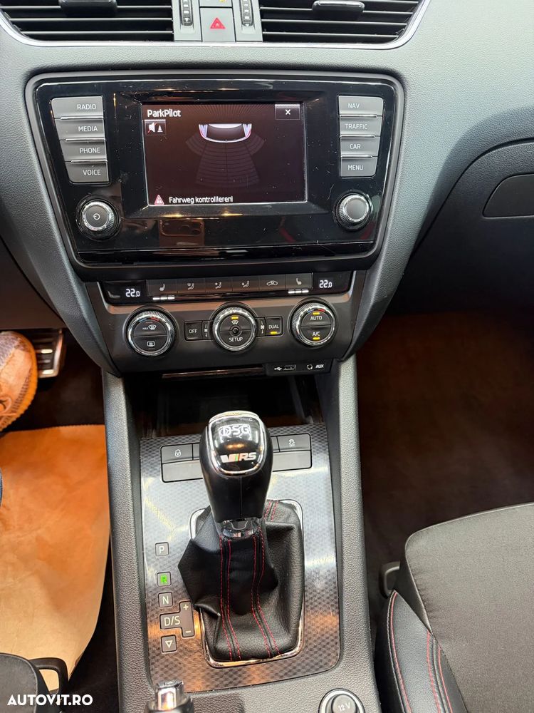 Skoda Octavia 2.0 TDI DSG RS - 11