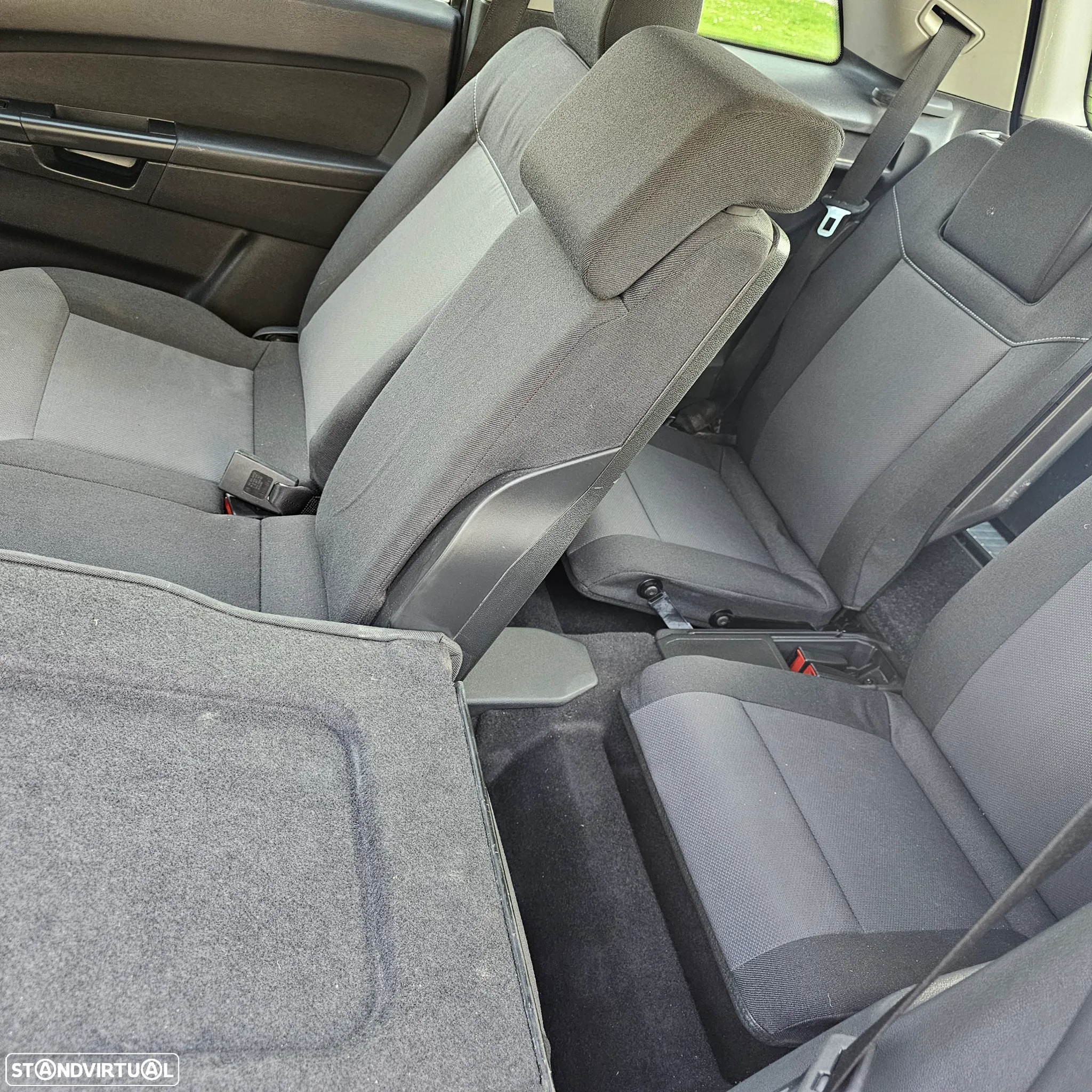 Opel Zafira 1.7 CDTi EcoFLEX - 31