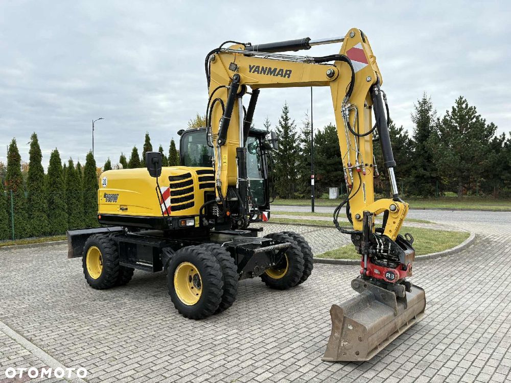 Yanmar B110W ROTOTILT 4 ŁYŻKI TYLKO 2618 mth - 29