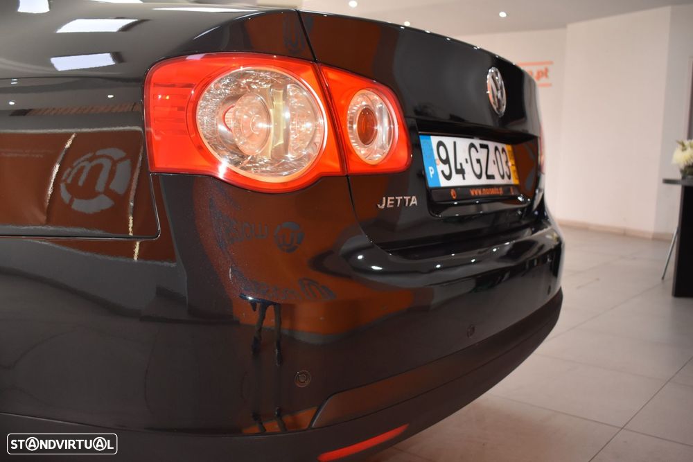 VW Jetta 1.9 TDi BlueM. Confortline - 18