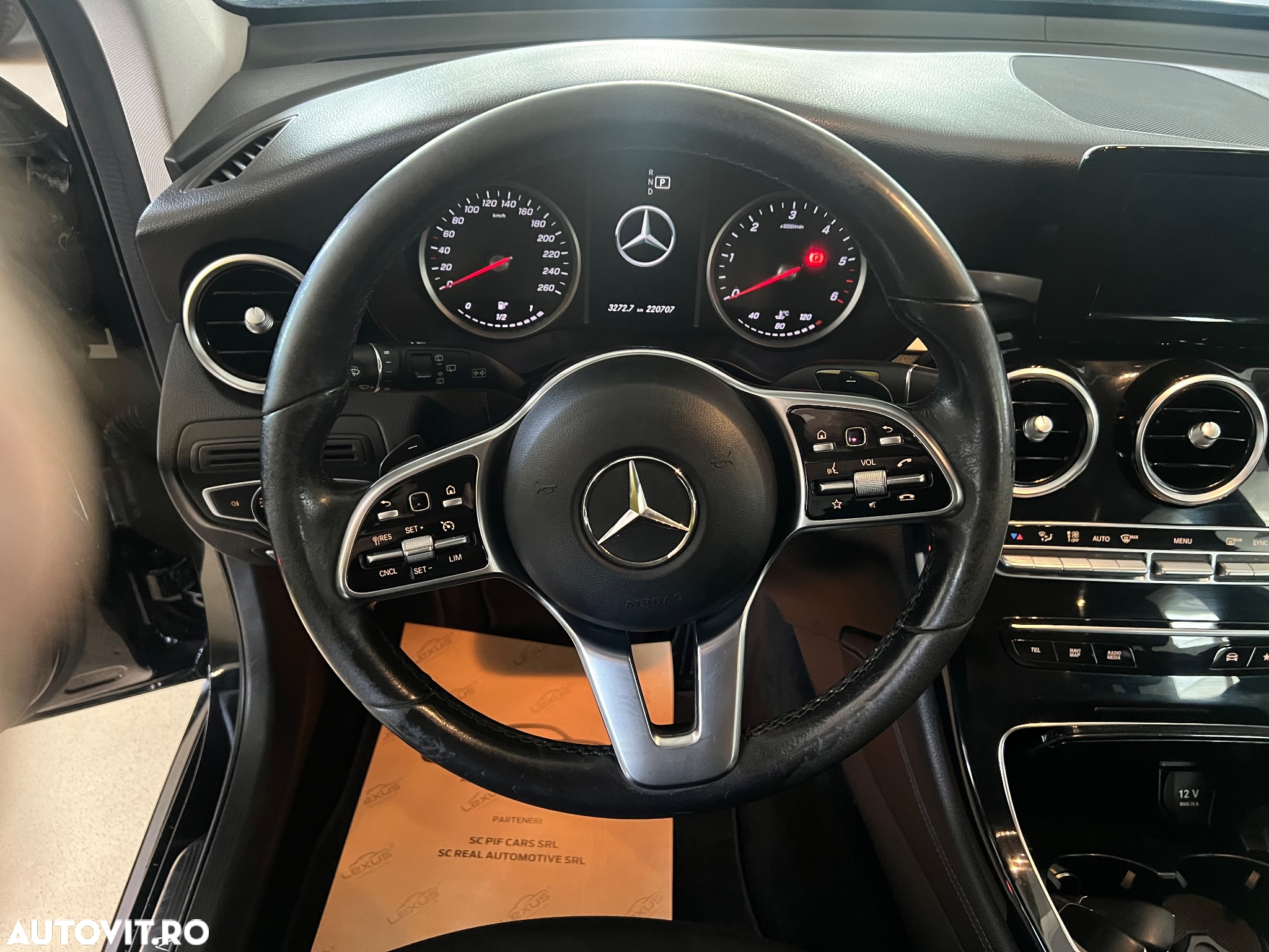 Mercedes-Benz GLC 220 d 4Matic 9G-TRONIC - 24