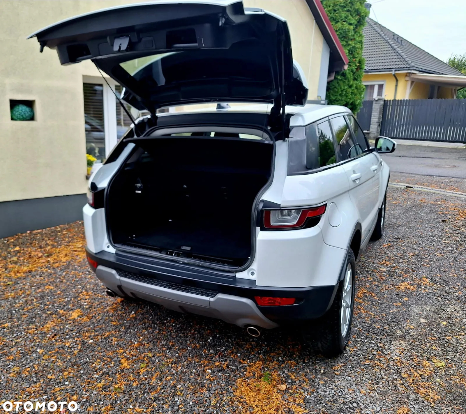 Land Rover Range Rover Evoque 2.0 D150 R-Dynamic - 16