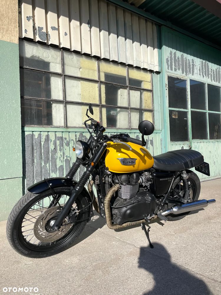 Triumph Bonneville - 18