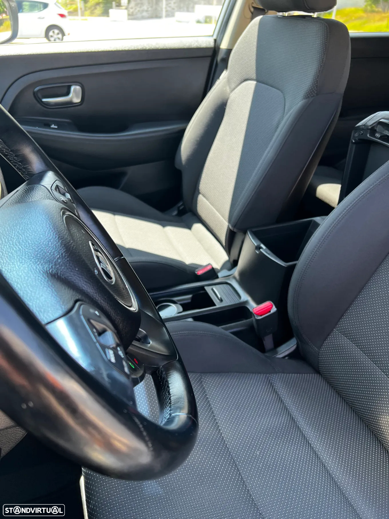 Kia Carens 1.7 CRDi ISG TX - 23