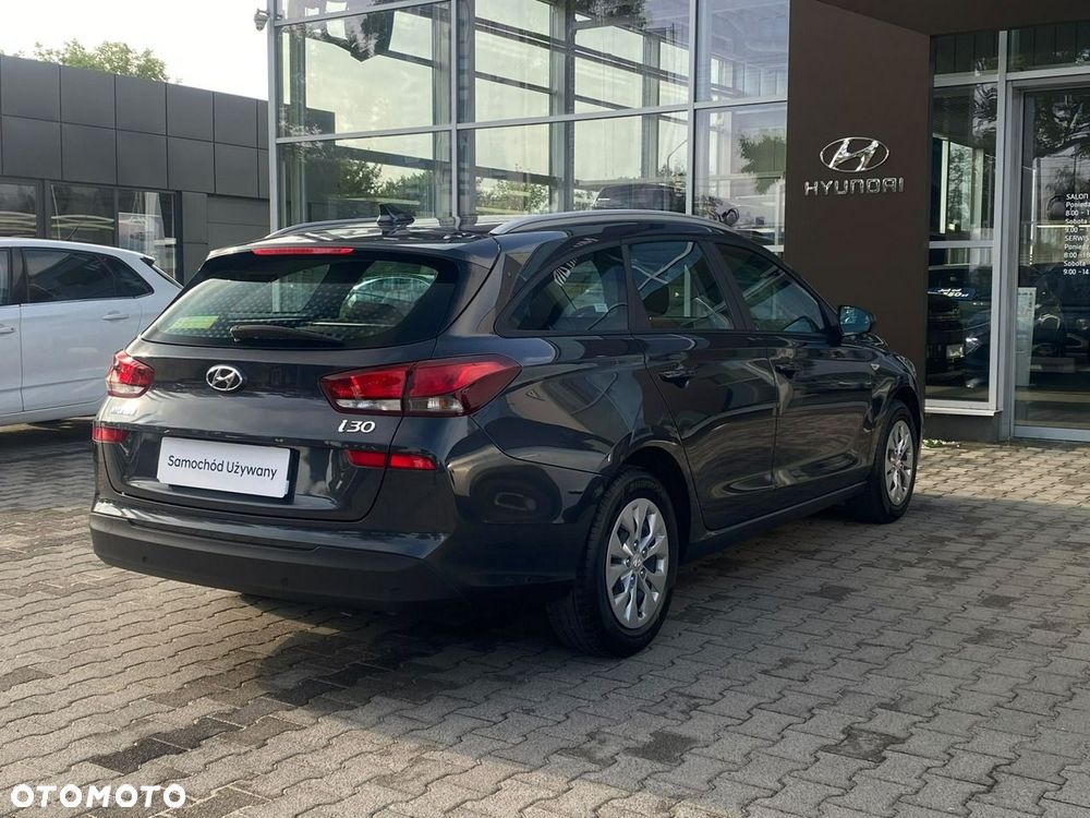 Hyundai i30 1.5 DPI Modern - 10