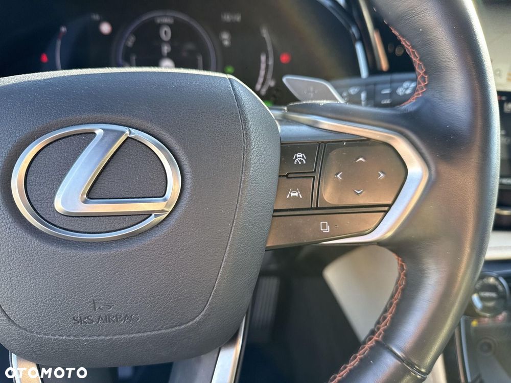 Lexus NX 350h Omotenashi AWD - 19