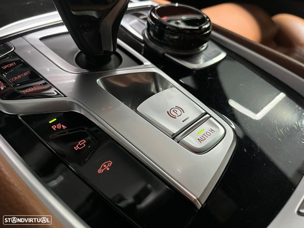 BMW 750 d xDrive Pack M Auto - 17