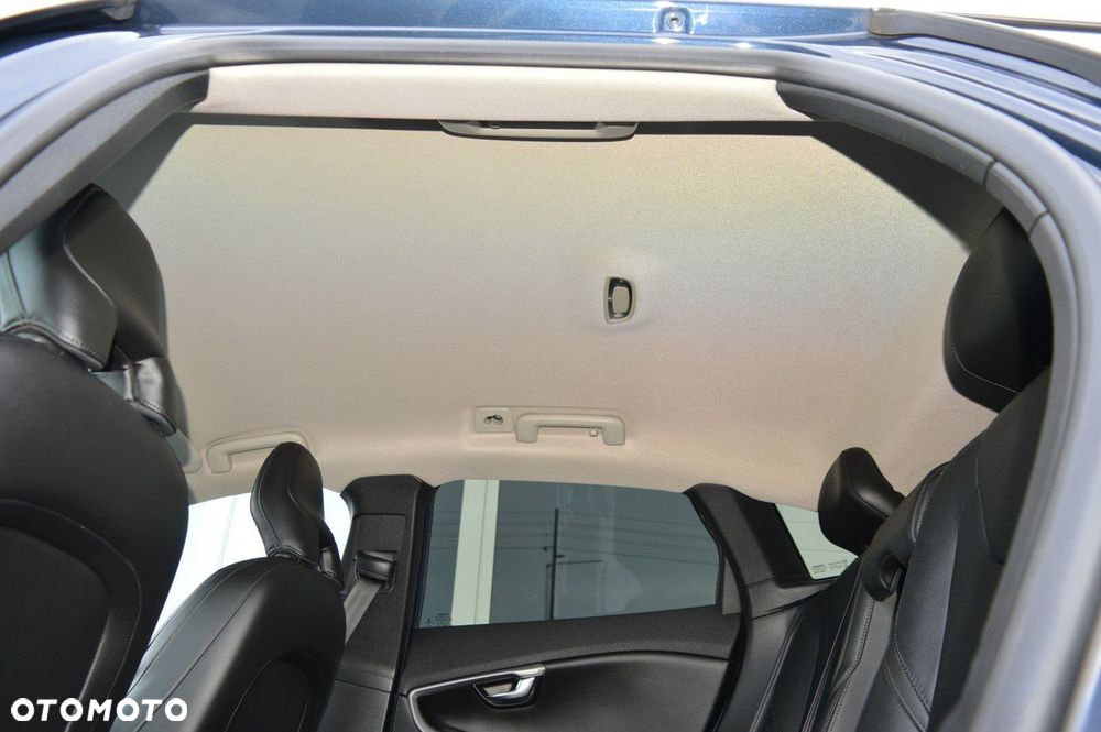 Volvo V40 D2 - 34