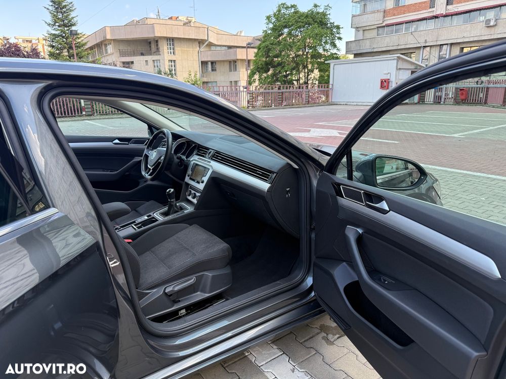 Volkswagen Passat - 13