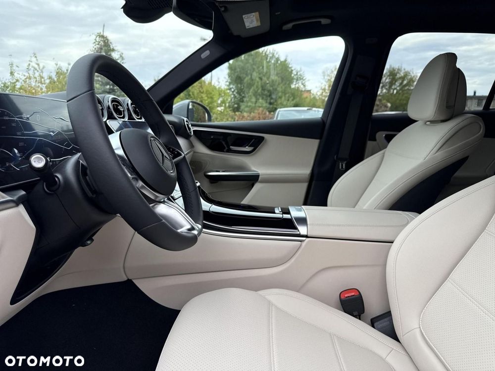 Mercedes-Benz GLC - 9