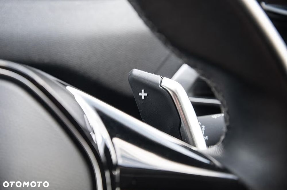 Peugeot 3008 1.6 PureTech Hybrid4 PHEV Allure S&S EAT8 - 14