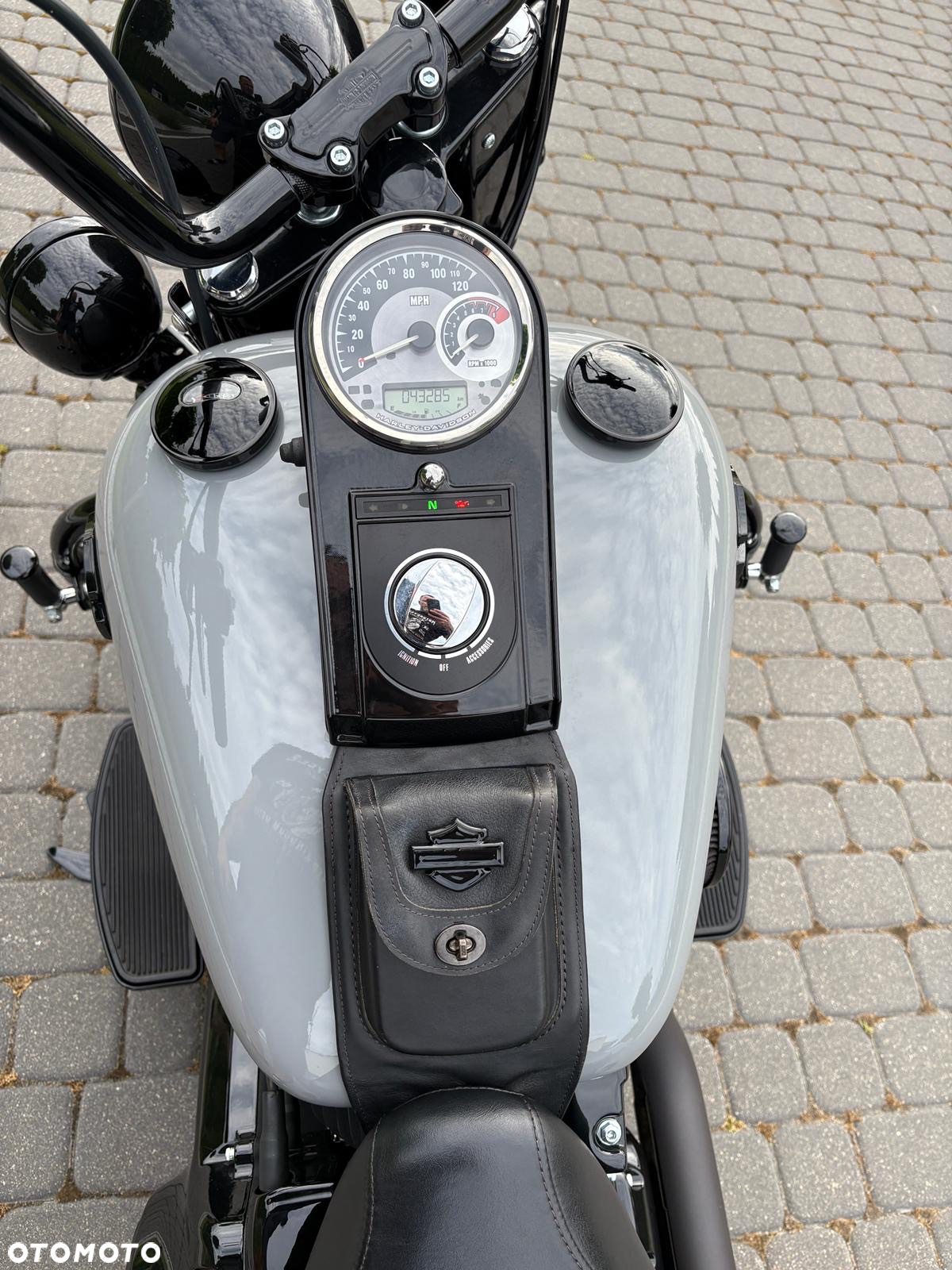 Harley-Davidson Softail Heritage Classic - 13